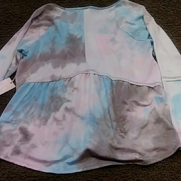 Ava James color splash top - Picture 5 of 5